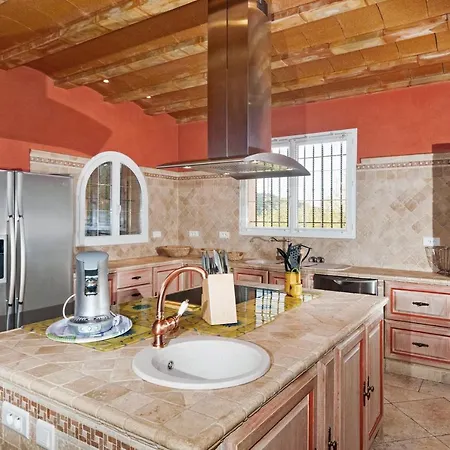 Sleeps 10 Pool Wifi * Grimaud