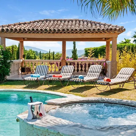 Vila Sleeps 10 Pool Wifi Grimaud