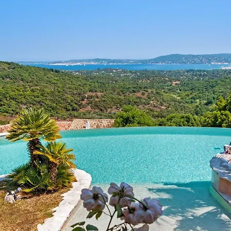 Sleeps 10 Pool Wifi