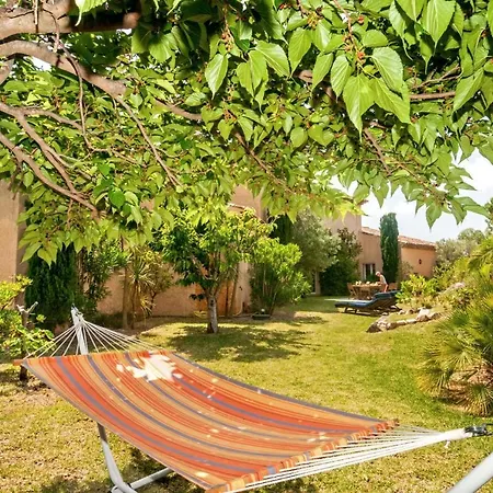 Sleeps 10 Pool Wifi Vila