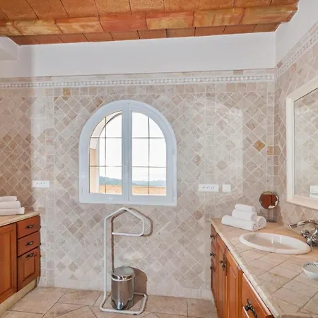 Sleeps 10 Pool Wifi Grimaud